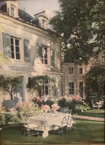 Elegant Lunch Afternoon | 24 x 18 | Stratton